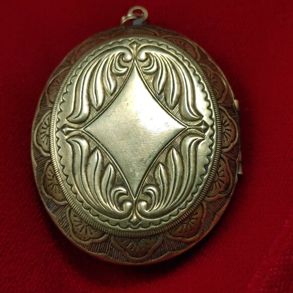 Antique Pendant Locket Cloisonné Brass and Enamel Butterfly Holds 2 Pics Necklac - Picture 2 of 6